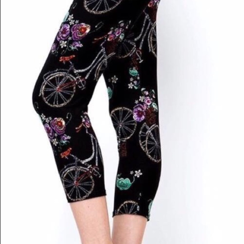 Bicycle print capri leggings